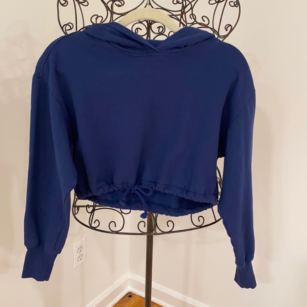 Cropped hoodie